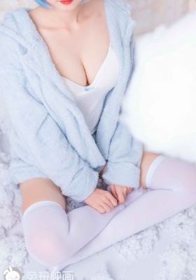 《av帝王》免费观看
